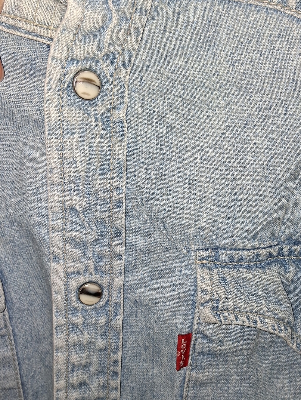 🎉2/$13 Vintage Levi's Light Blue Denim Shirt Jacket - Picture 3 of 5